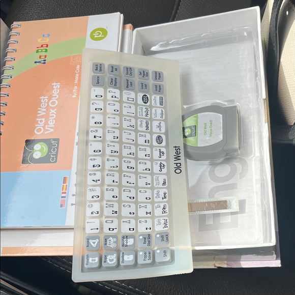 Cricut Old West Font Cartridge - Red, Yellow, Green - Picture 2 of 2